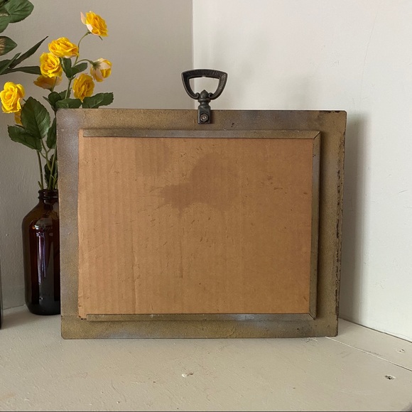 Vintage metal wall hanging frame - Picture 5 of 5